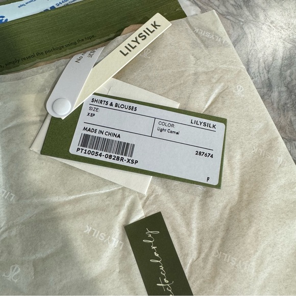 Lilysilk NWT Sleeveless Tie-Neck Silk Blouse Light Camel - Picture 4 of 4